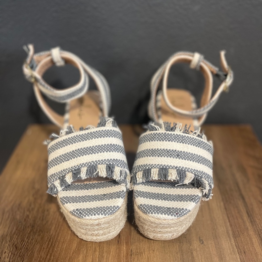 Lulus Wedges